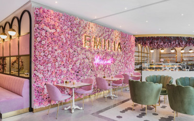 Самое романтичное место Стамбула - розовое Emilia Cafe